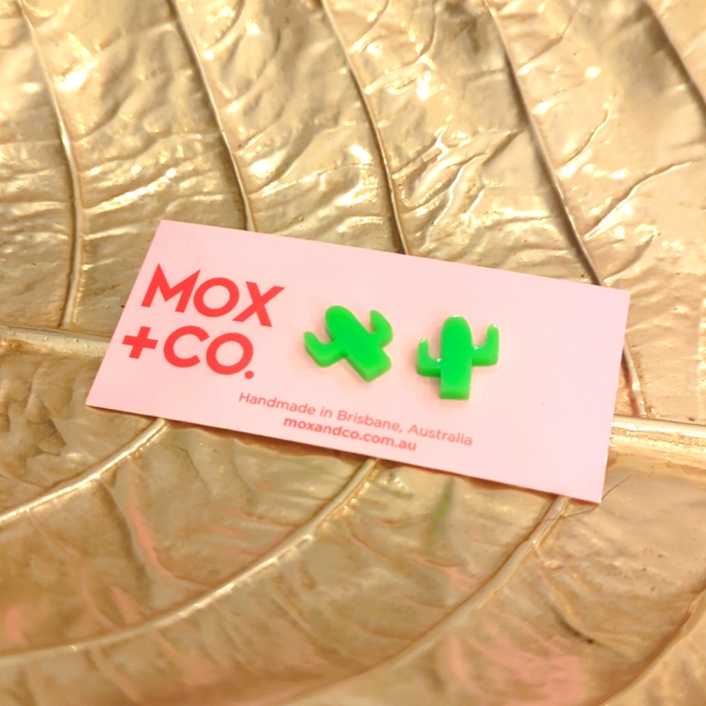 NWT/IP 🦘💕MOX & CO💕🦘 acrylic Studs Sterling Posts/Bks 🌵LT GRN SONORO CACTI🌵